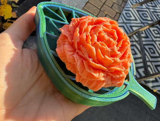 Blatt & Blüte Set: Grüne Seifenschale mit Blüten-Seife